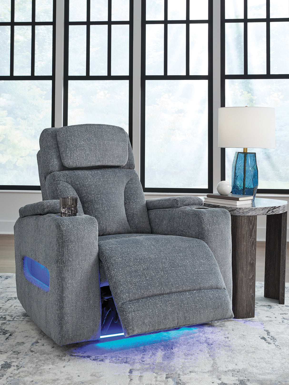 Studio Cave Power Recliner