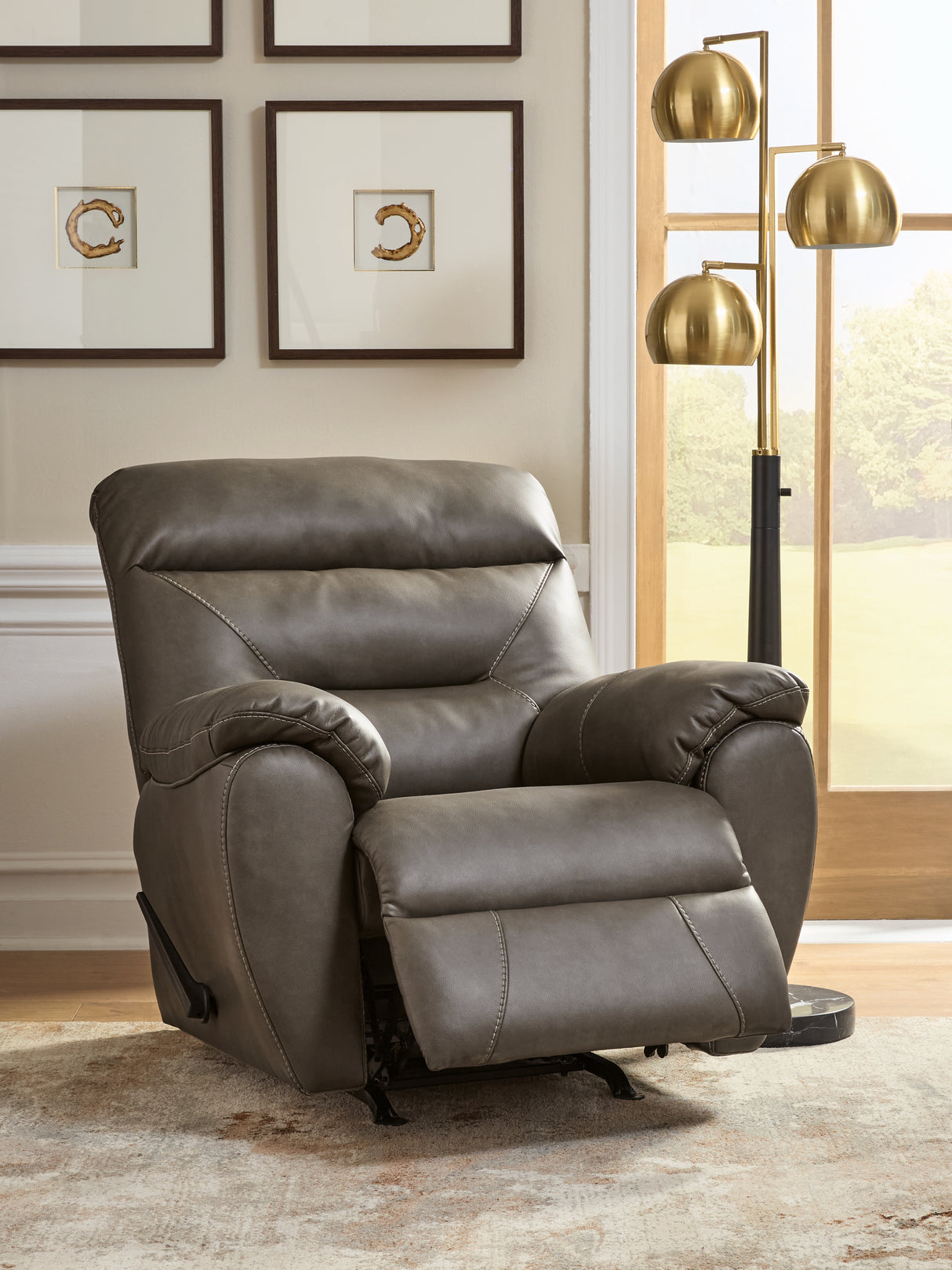 Elksworth Recliner