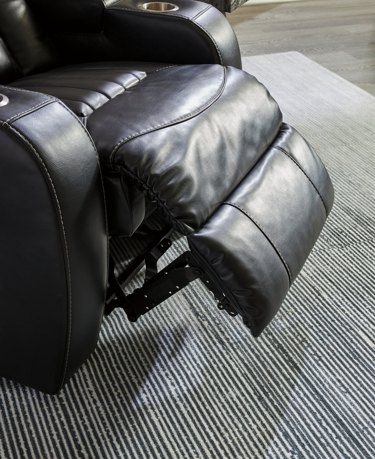 Caveman Den Power Reclining Loveseat with Console