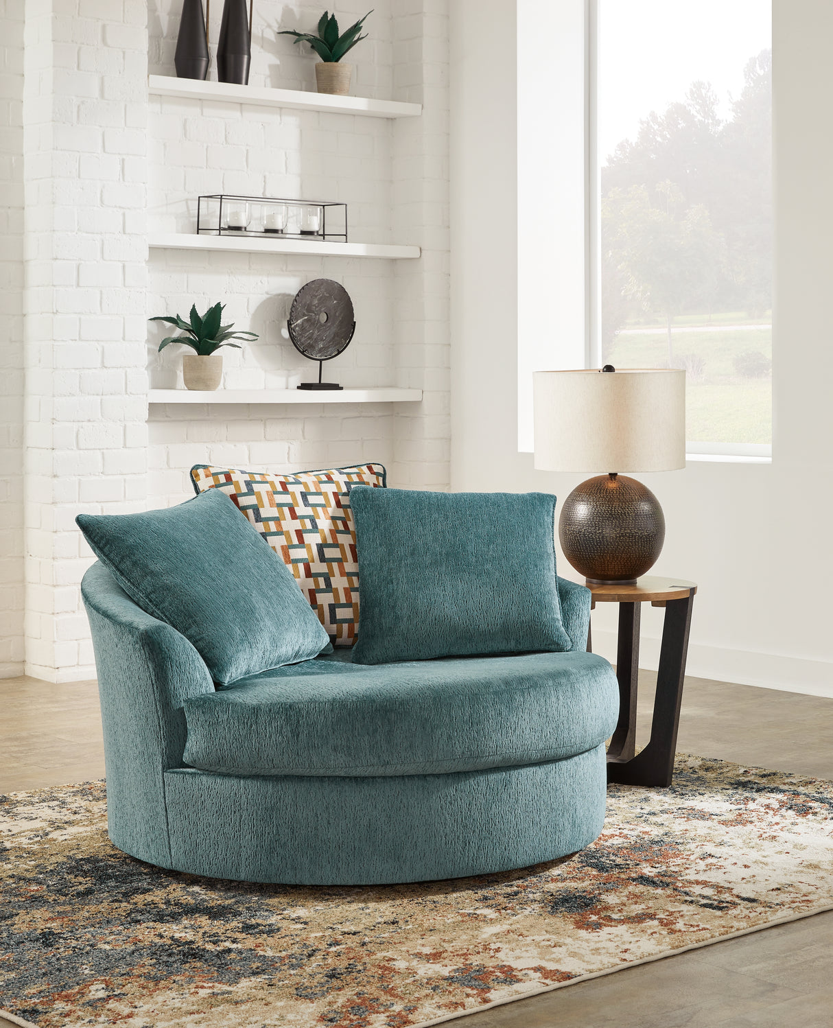 Furniture City Houma - Ashley Furniture - Laylabrook Oversized Swivel Accent Chair - Oversized Swivel Accent Chair - 9220621