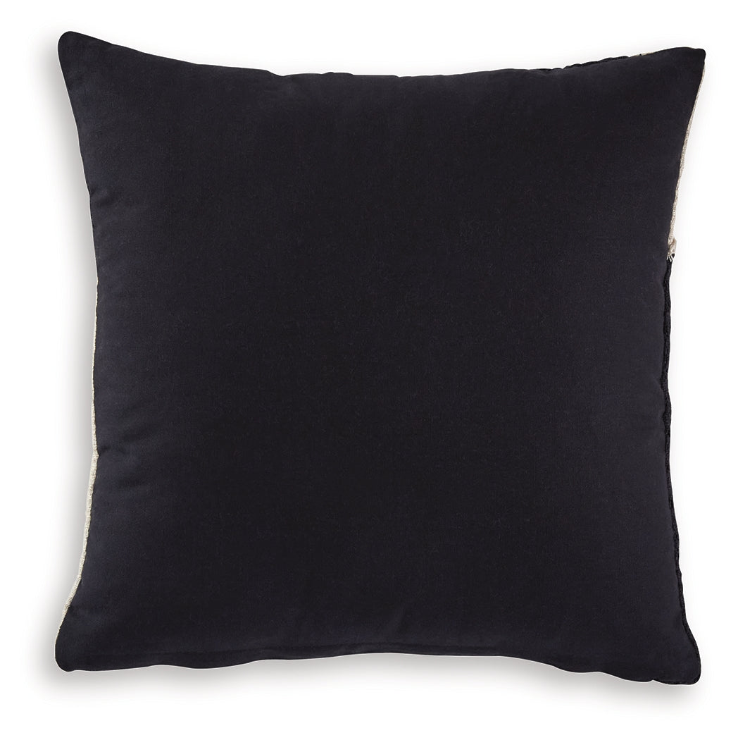 Veerbank Pillow (Set of 4)