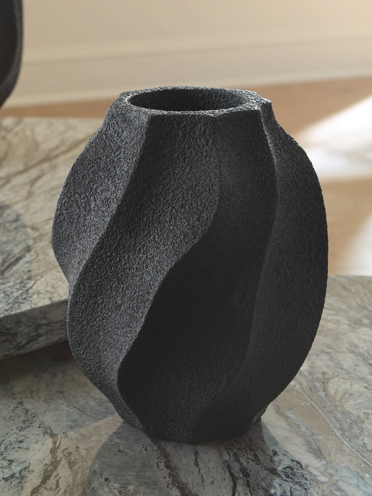 Furniture City Houma - Ashley Furniture - Judworth Vase - Vase - A2000875