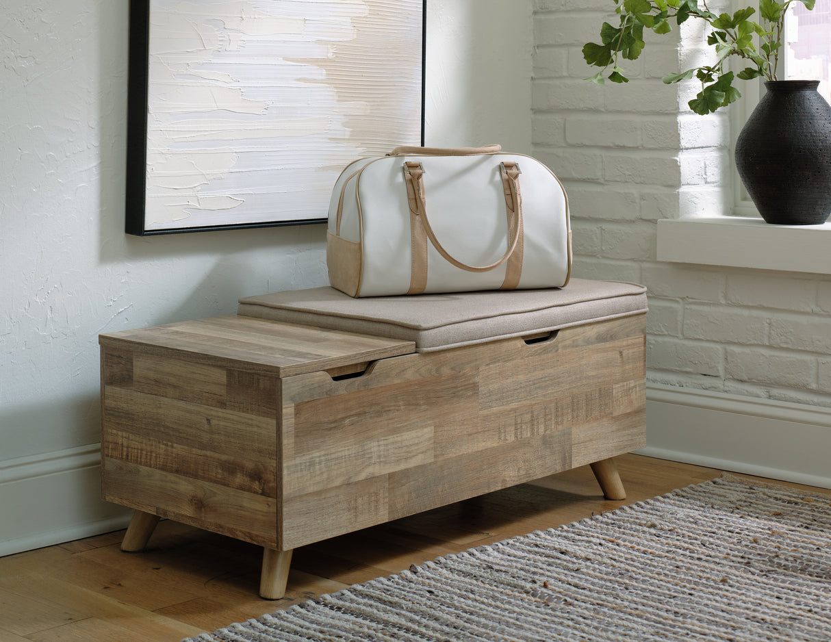 Furniture City Houma - Ashley Furniture - Gerdanet Storage Bench - Storage Bench - A3000318