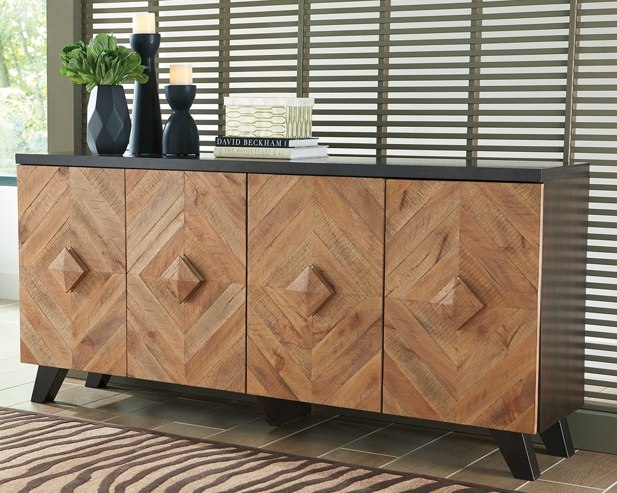 Furniture City Houma - Ashley Furniture - Robin Ridge Accent Cabinet - Accent Cabinet - A4000031