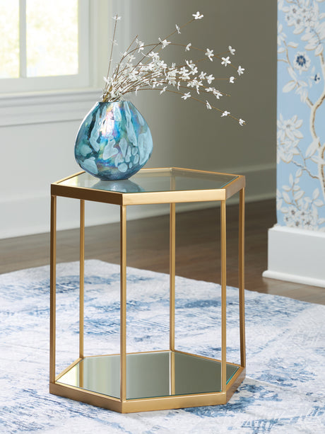 Furniture City Houma - Ashley Furniture - Veerwick Accent Coffee Table - Accent Cocktail Table - A4000661