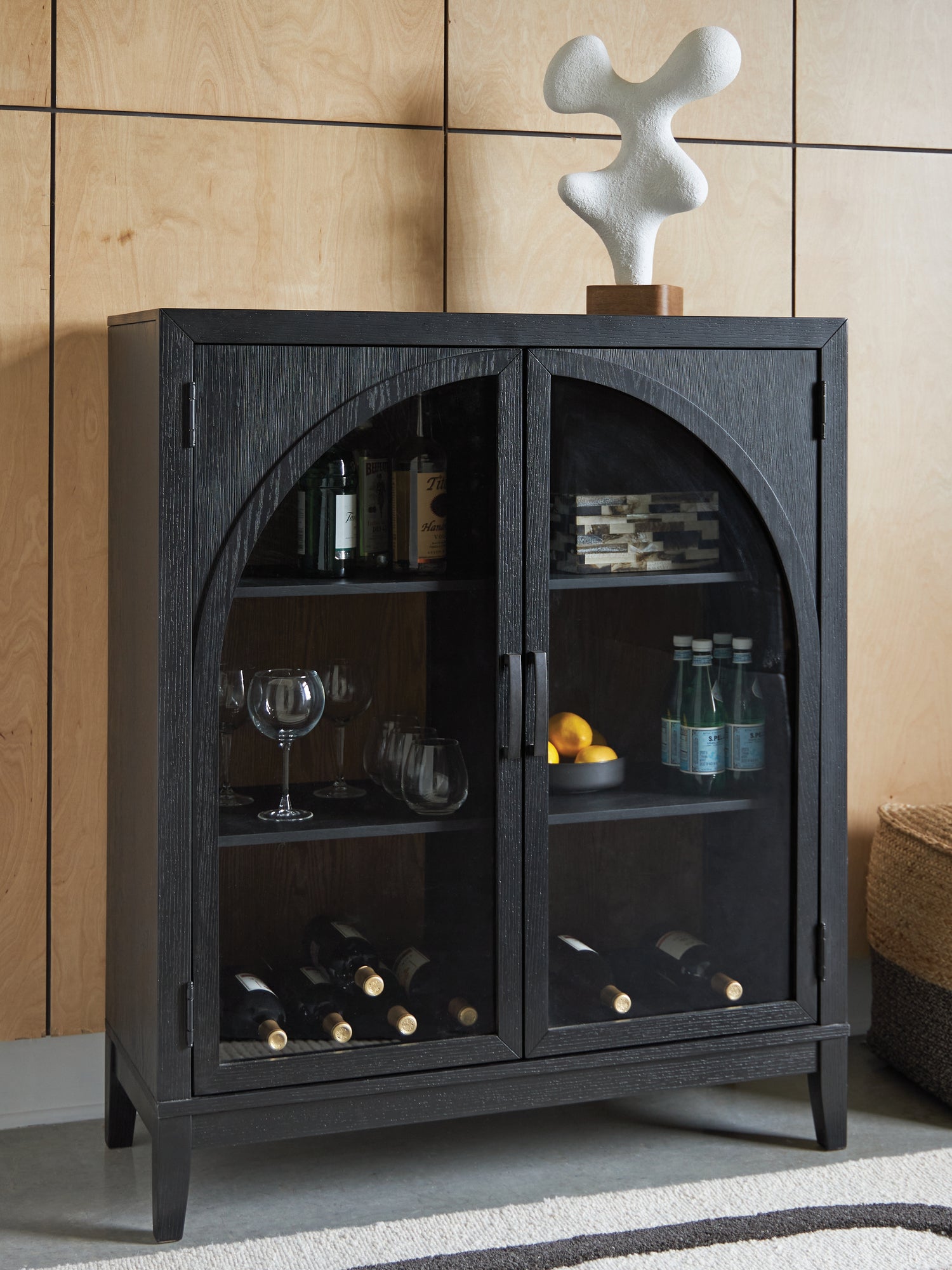 Furniture City Houma - Ashley Furniture - Armenleigh Accent Cabinet - Bar Cabinet - A4000702