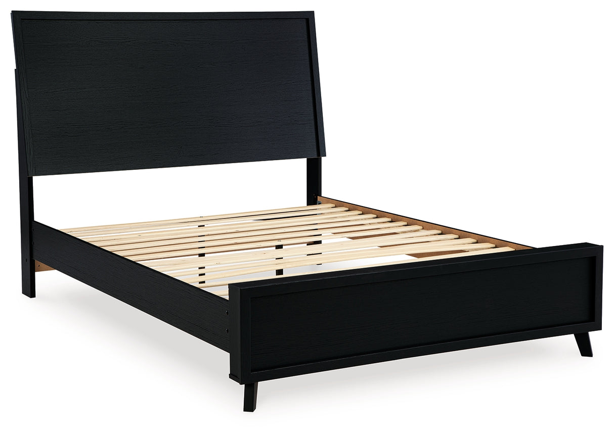 Danziar Queen Panel Bed