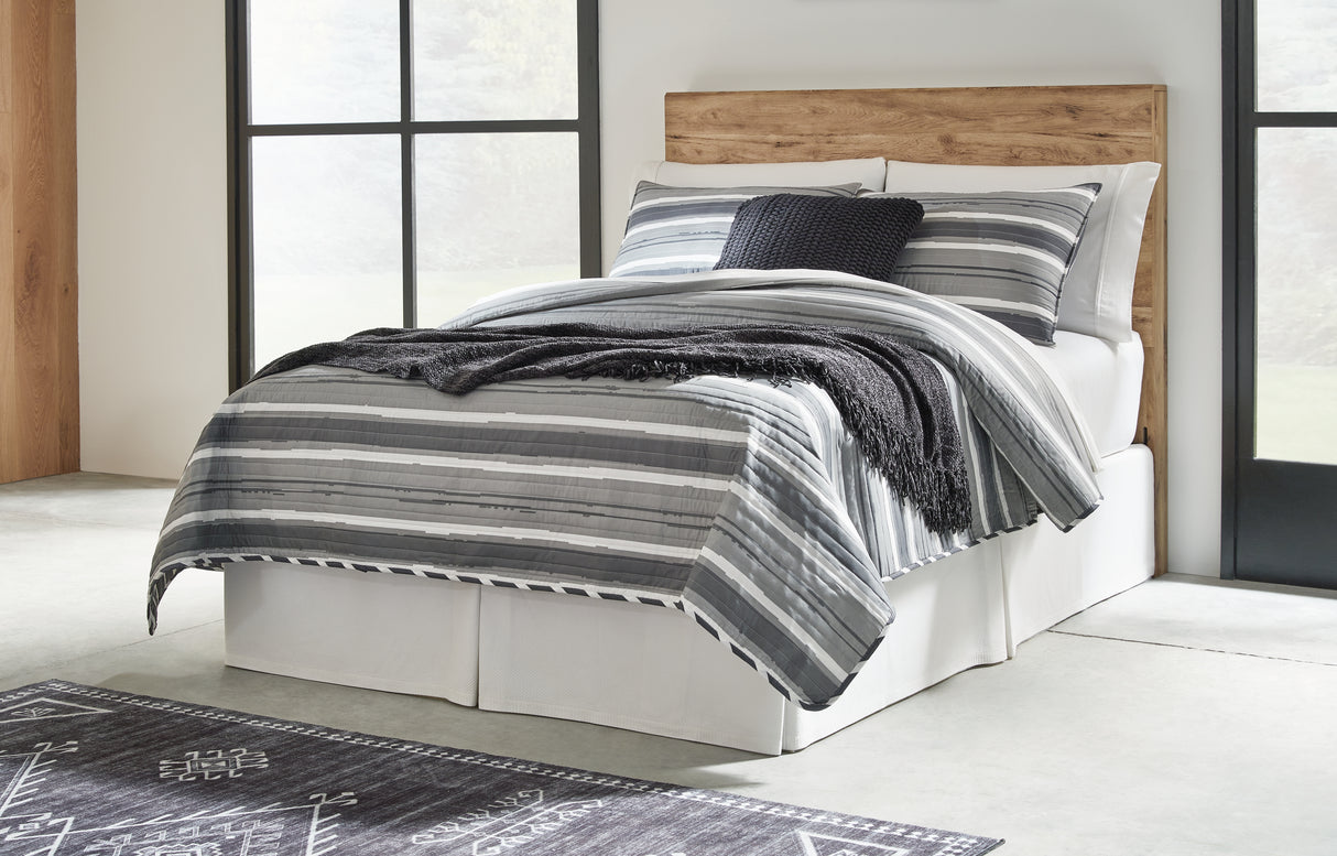 Hyanna Full Panel Headboard, Dresser and Mirror