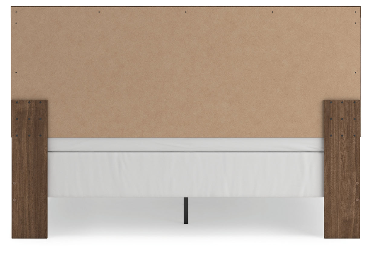 Broachmyn King Panel Bed