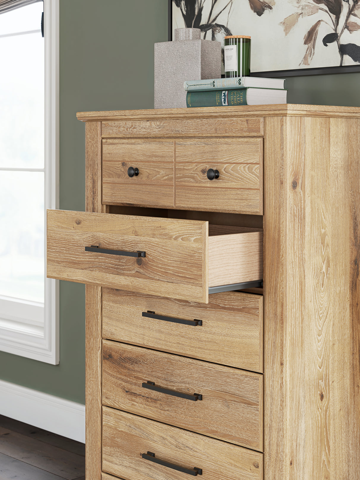 Makidern Chest of Drawers