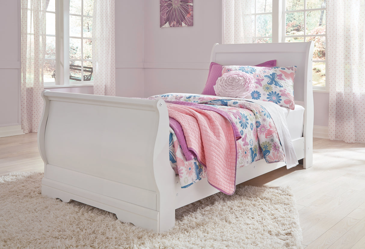 Anarasia Twin Sleigh Bed, Chest and Nightstand