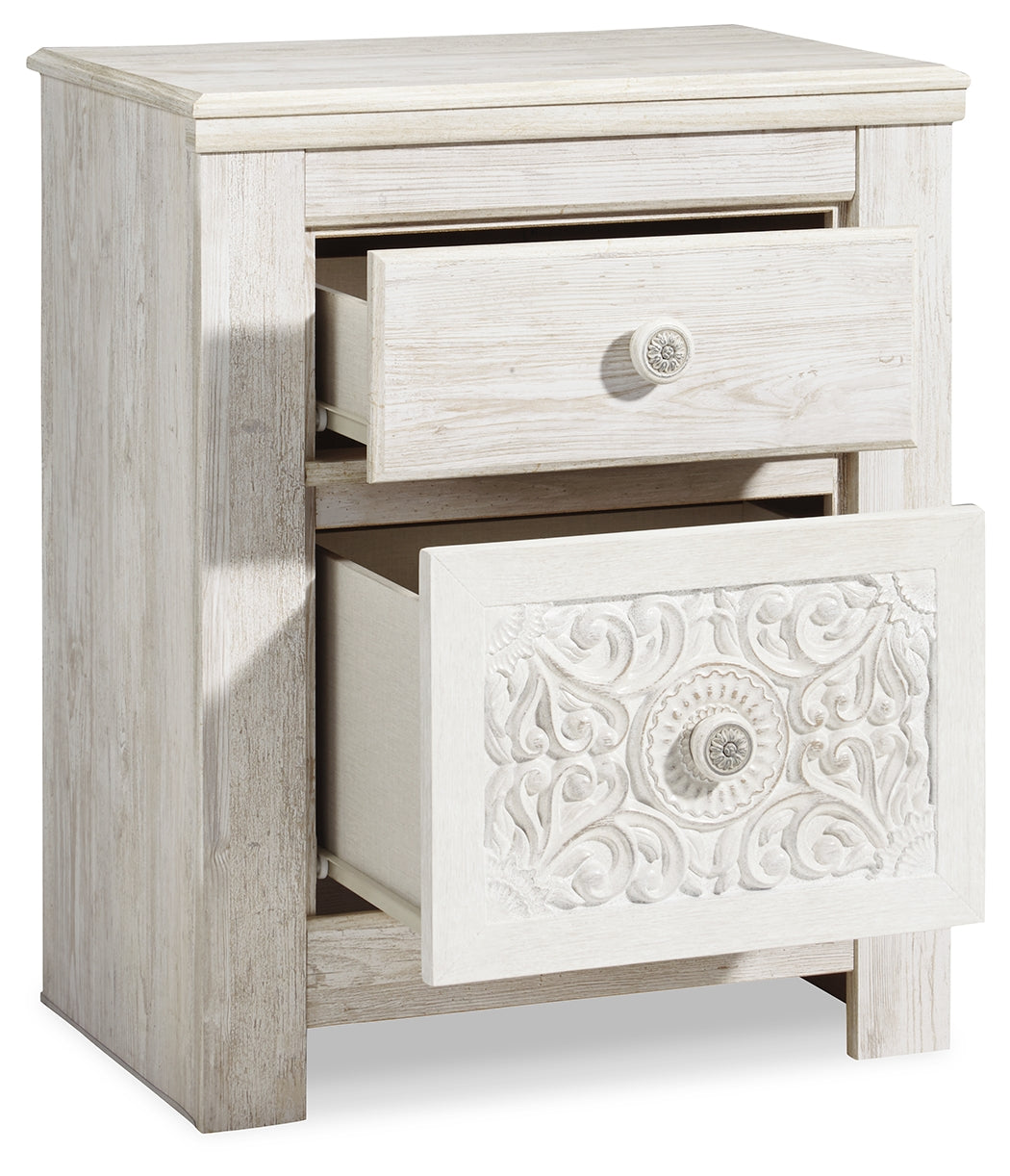 Paxberry Queen Panel Bed, Dresser, Mirror,  Chest and Nightstand