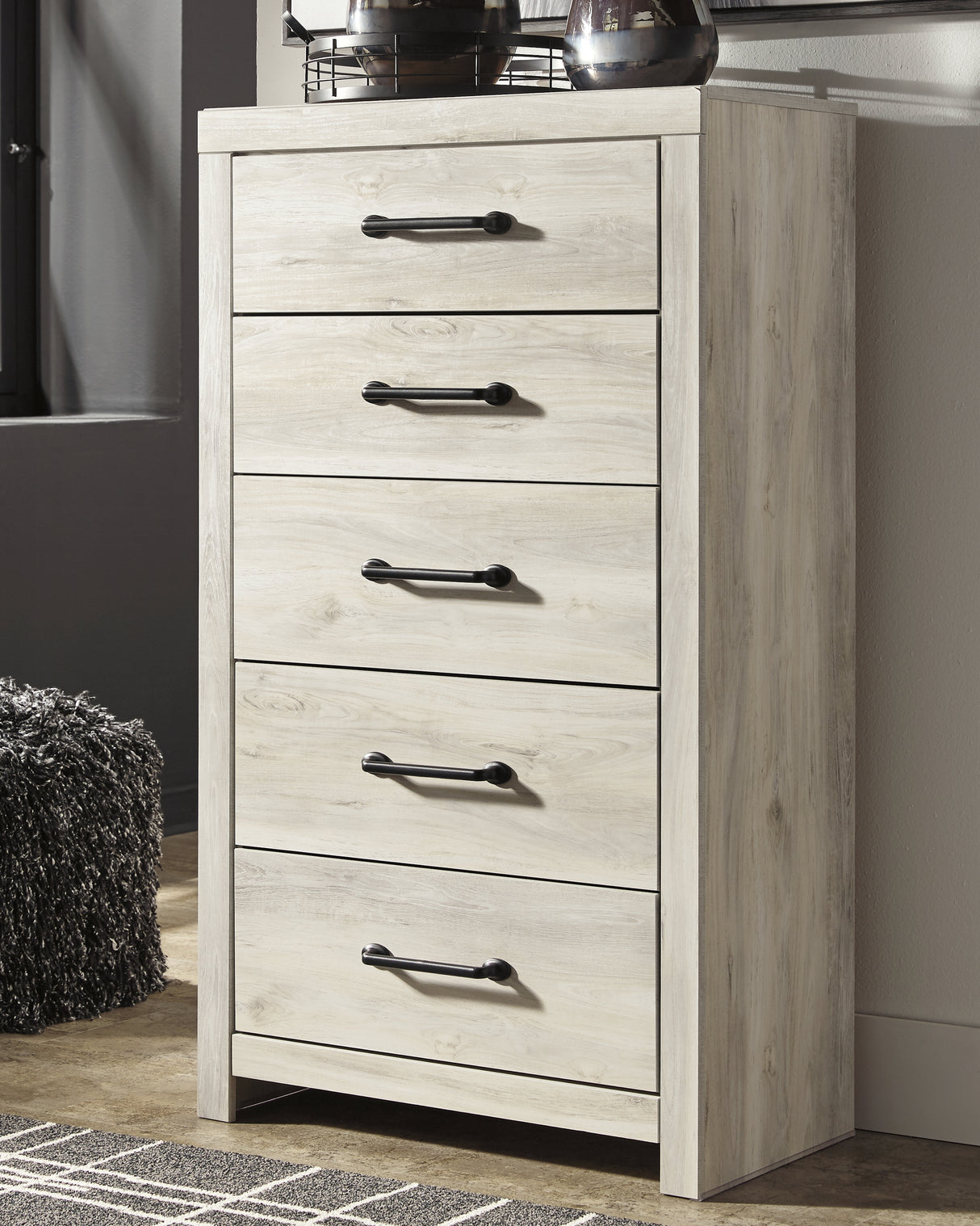 Furniture City Houma - Ashley Furniture - Cambeck Chest of Drawers - Five Drawer Chest - B192-46