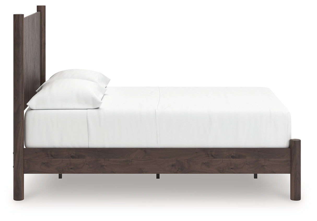 Pamytta Full Panel Platform Bed, Dresser and Mirror