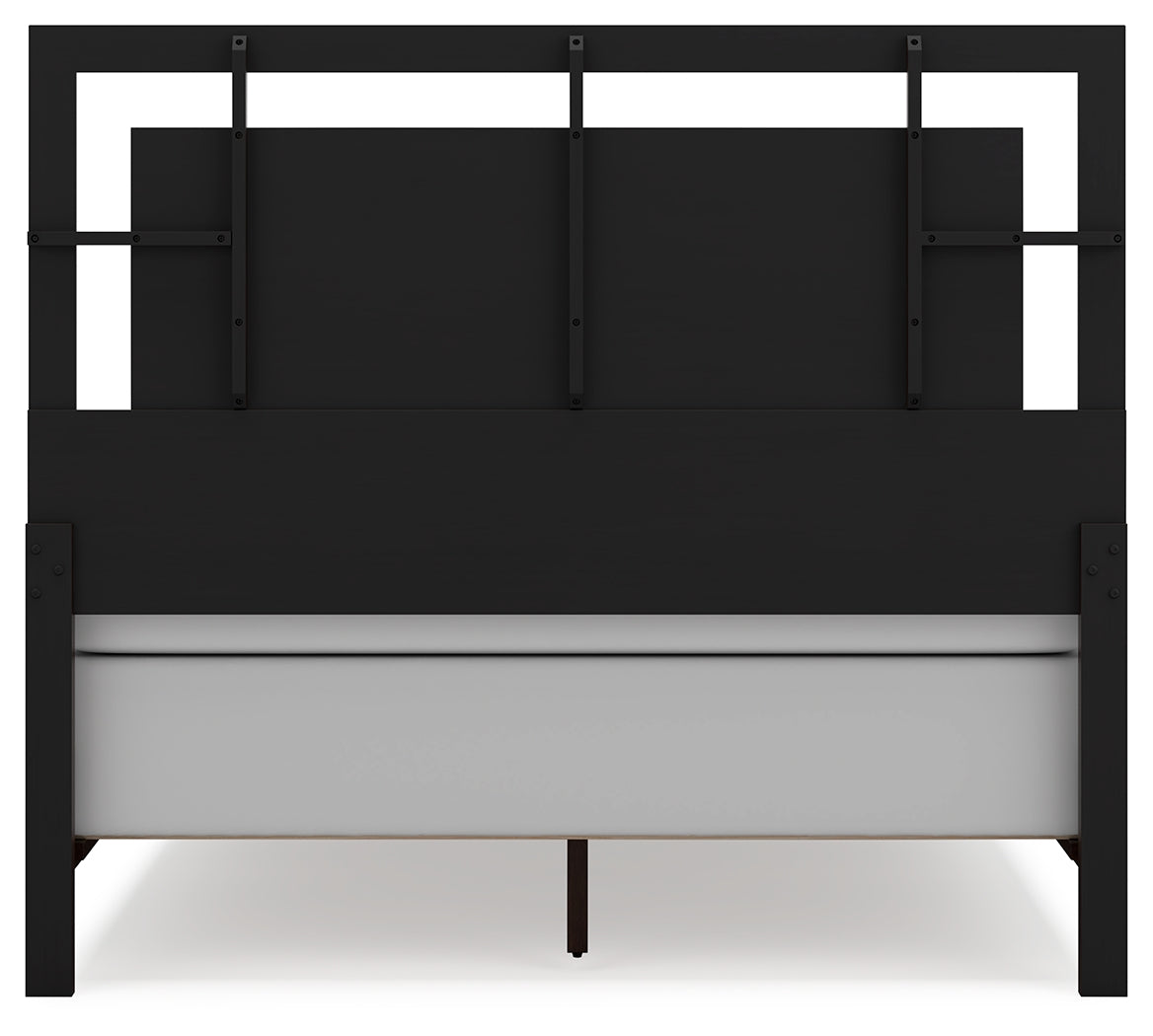 Covetown Queen Panel Bed, Dresser, Mirror and Nightstand