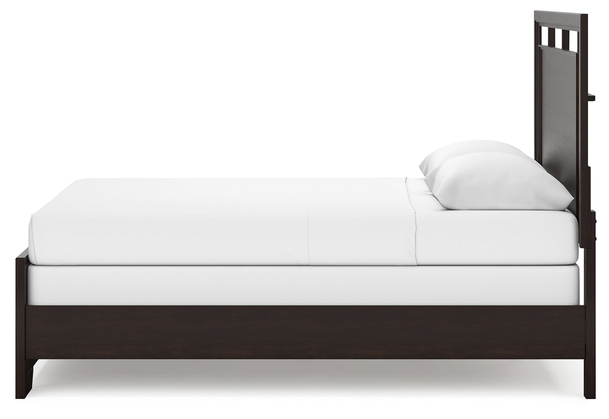 Covetown Queen Panel Bed