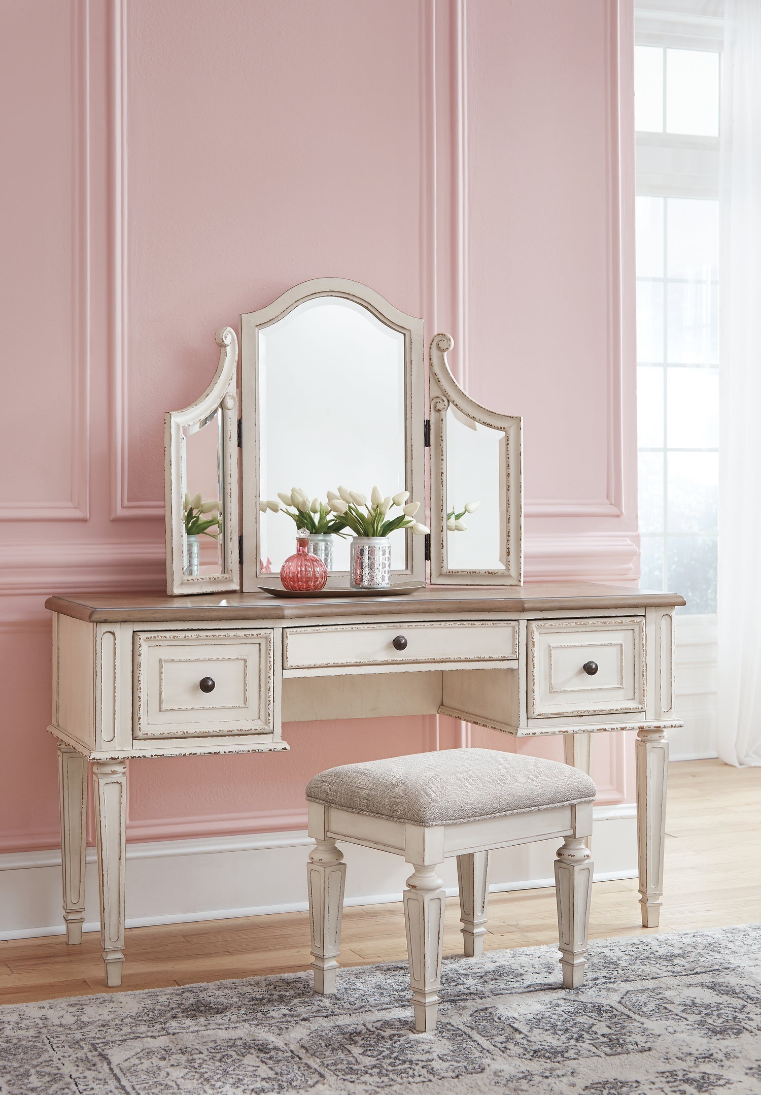 Realyn Queen Panel Bed, Dresser, Mirror and Vanity