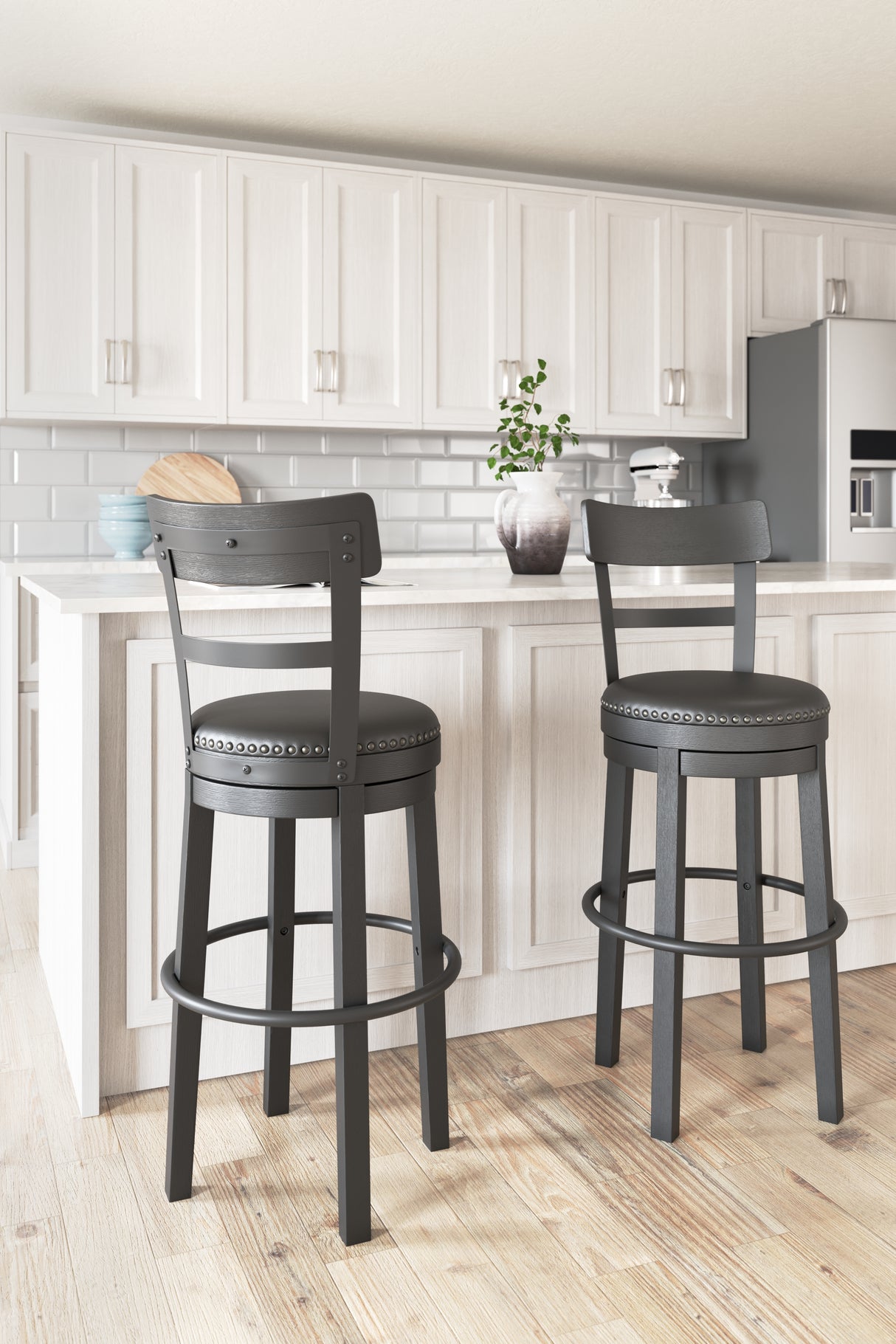 Furniture City Houma - Ashley Furniture - Valebeck Bar Height Bar Stool - Tall UPH Swivel Barstool(1/CN) / Black - D546-630