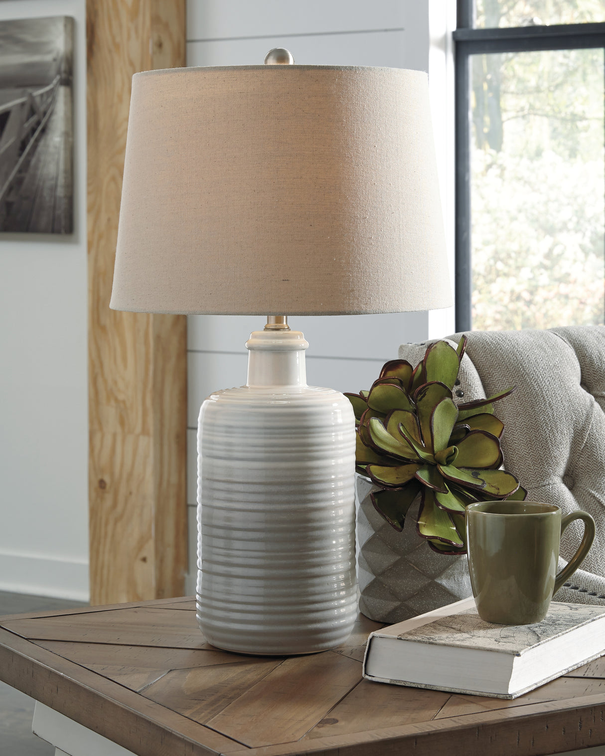 Furniture City Houma - Ashley Furniture - Marnina Table Lamp (Set of 2) - Ceramic Table Lamp (Set of 2) - L121854
