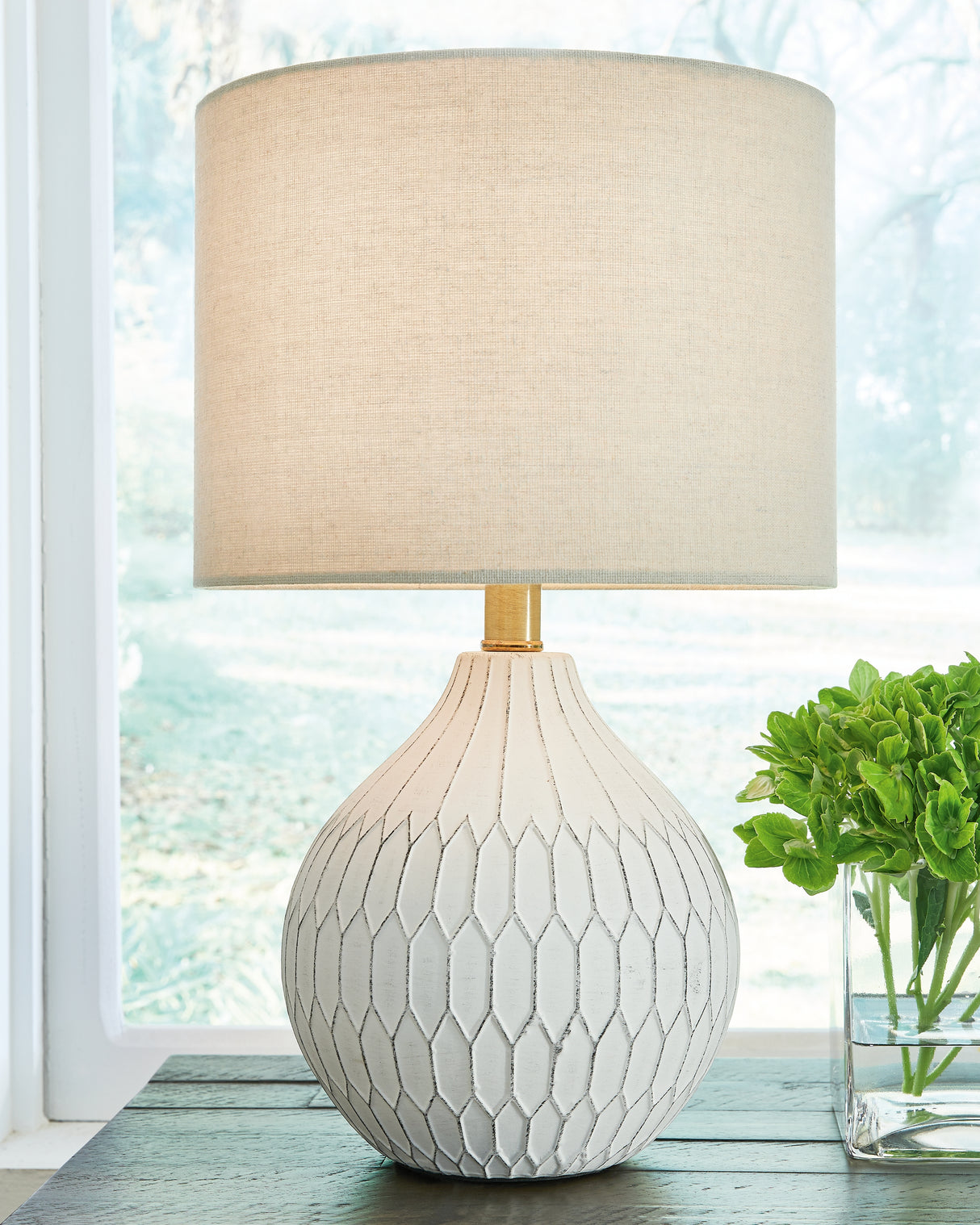 Furniture City Houma - Ashley Furniture - Wardmont Table Lamp - Ceramic Table Lamp (1/CN) - L180094
