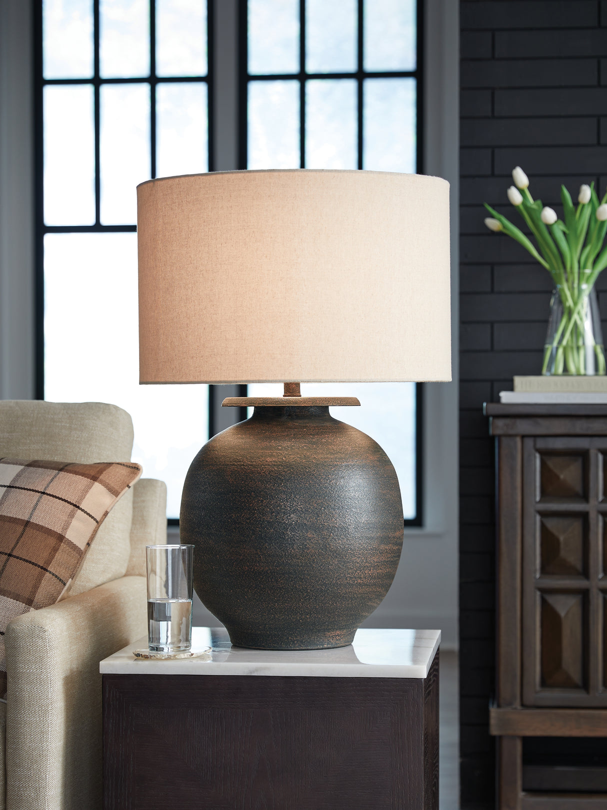 Furniture City Houma - Ashley Furniture - Carlenbury Table Lamp - Metal Table Lamp (1/CN) - L207574