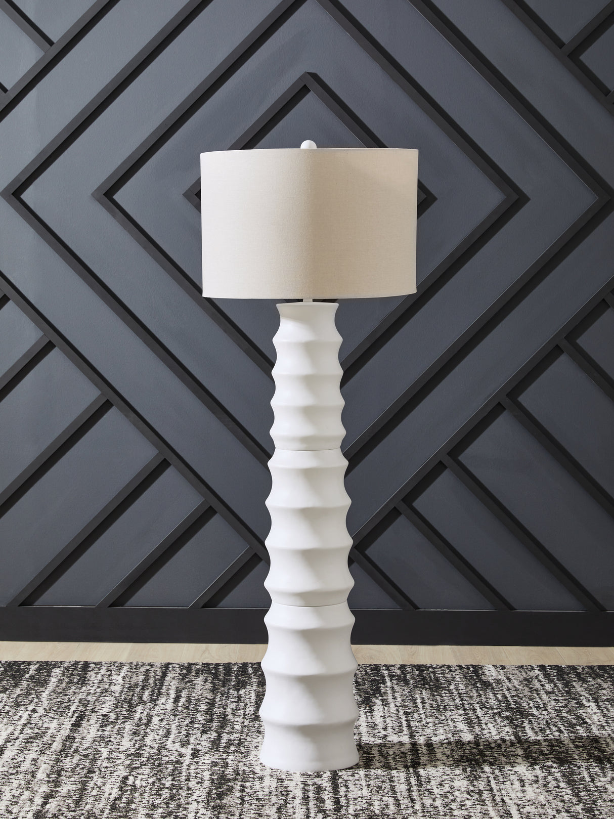 Furniture City Houma - Ashley Furniture - Veraleigh Floor Lamp - Poly Floor Lamp (1/CN) - L235851
