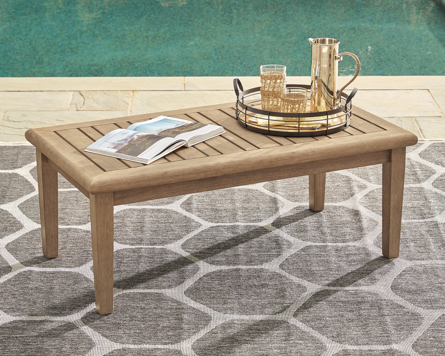 Furniture City Houma - Ashley Furniture - Gerianne Coffee Table - Rectangular Cocktail Table - P805-701