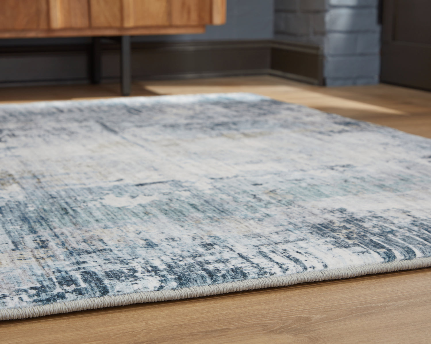 Arlenmont 7'6" X 9'6" Memory Foam Area Rug