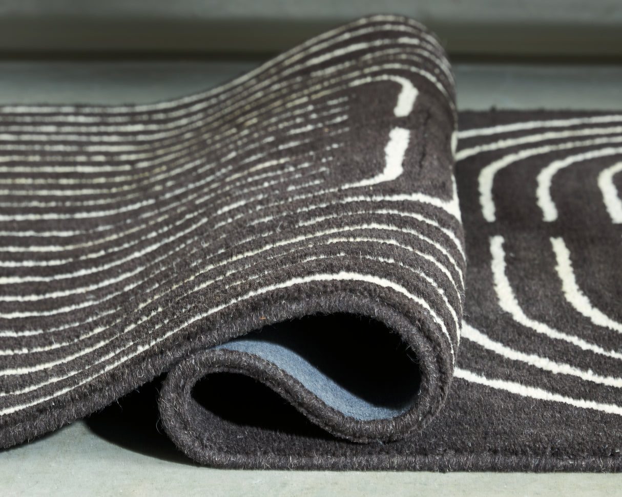 Eldonmore 5' x 7' Area Rug