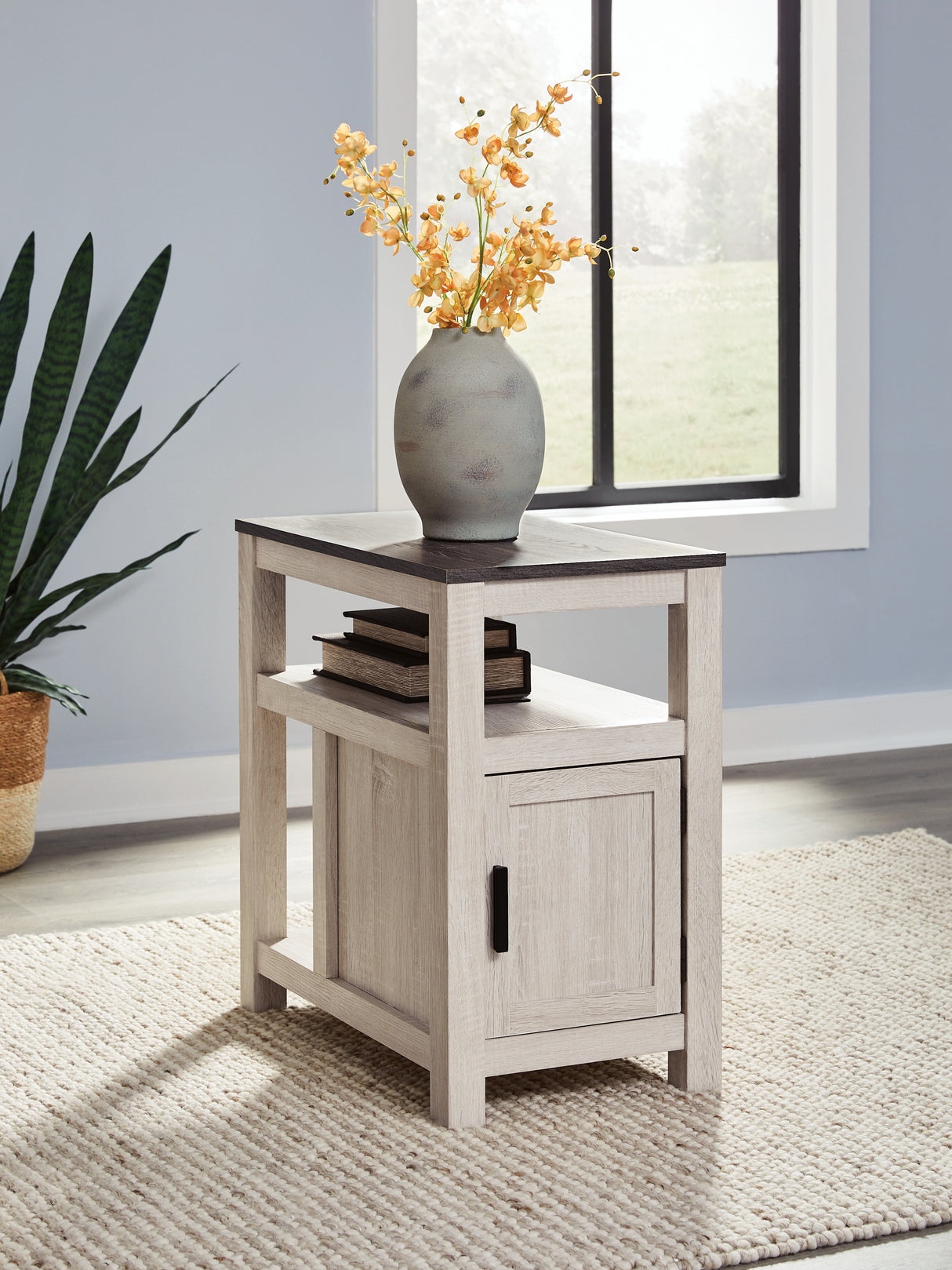 Furniture City Houma - Ashley Furniture - Fendenmore Chairside End Table - Chair Side End Table - T190-217