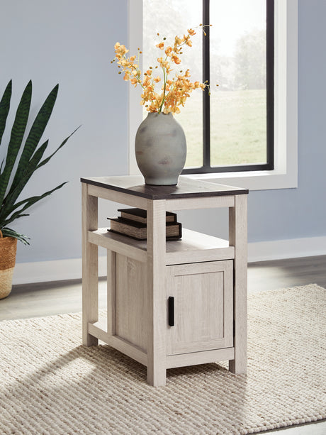 Furniture City Houma - Ashley Furniture - Fendenmore Chairside End Table - Chair Side End Table - T190-217