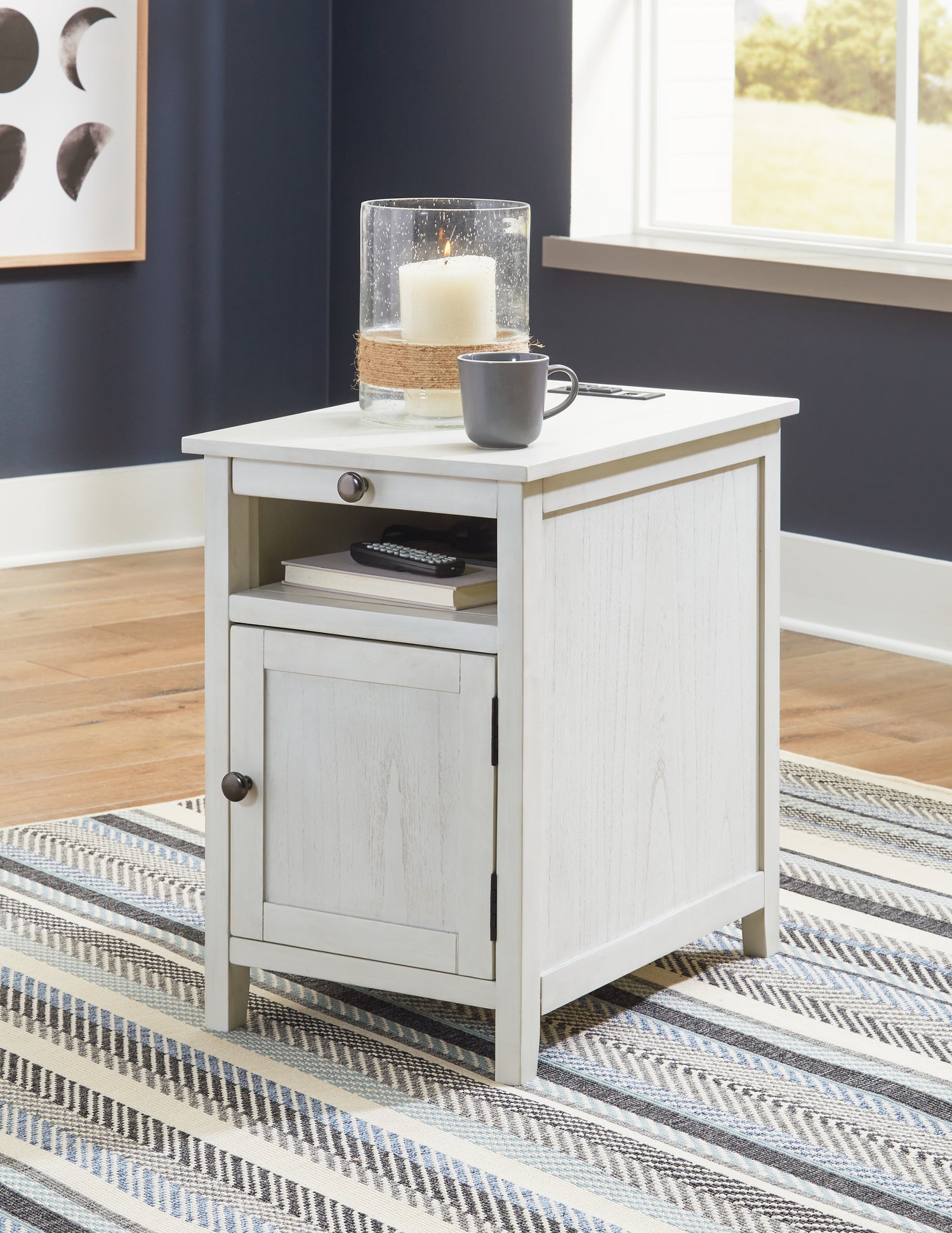 Furniture City Houma - Ashley Furniture - Treytown Chairside End Table - Chair Side End Table / Antique White - T300-517