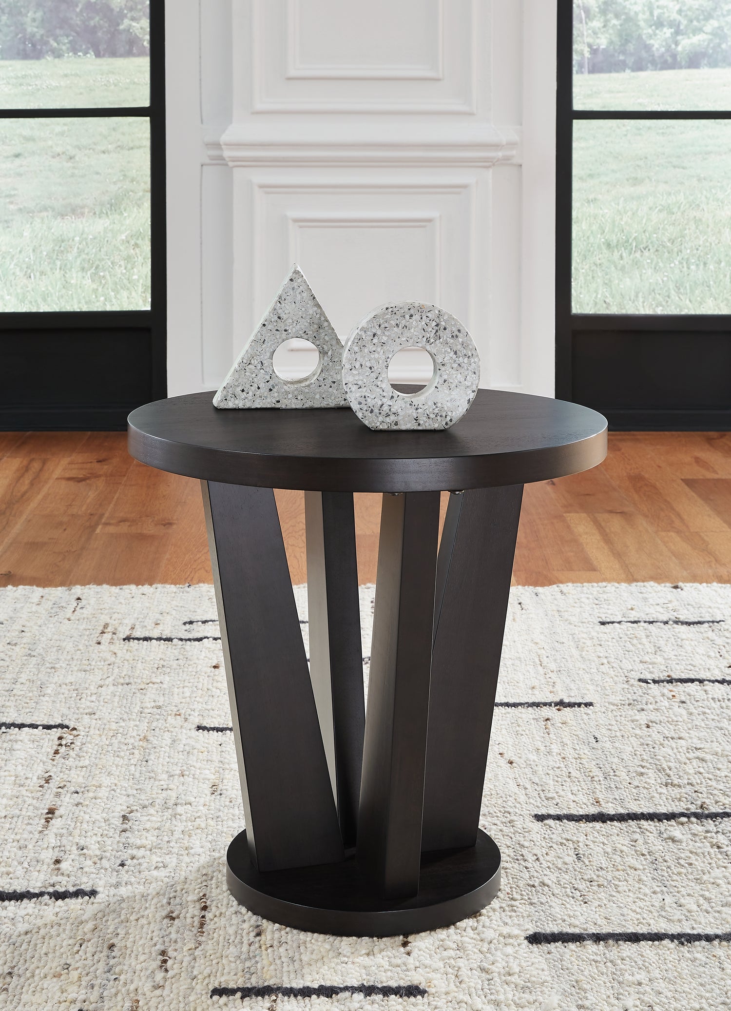 Furniture City Houma - Ashley Furniture - Chasinfield End Table - Round End Table - T458-6