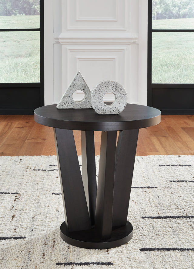 Furniture City Houma - Ashley Furniture - Chasinfield End Table - Round End Table - T458-6