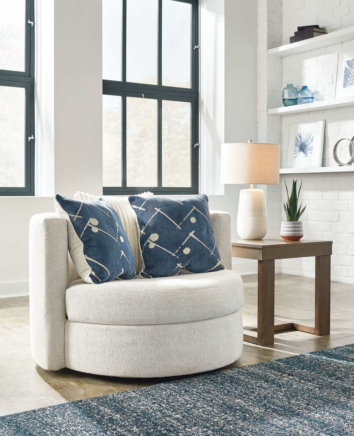 Padova - Swivel Accent Chair - Ivory