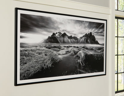 Delstone - Wall Art - Black / White