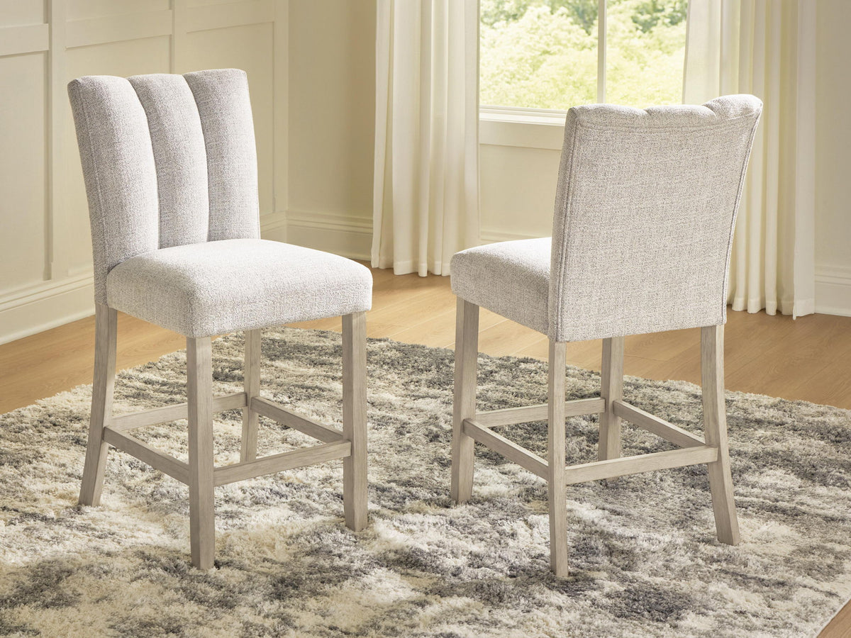 Larawyn - Upholstered Barstool (Set of 2) - Bisque