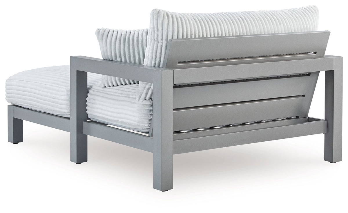 Hurley Park - Chaise Lounge With Cushion - Gray