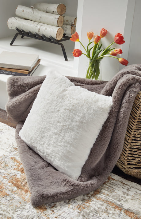 Furniture City Houma - Ashley Furniture - Gariland Pillow (Set of 4) - Pillow (4/CS) / White - A1000863