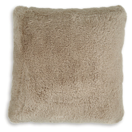 Gariland Pillows