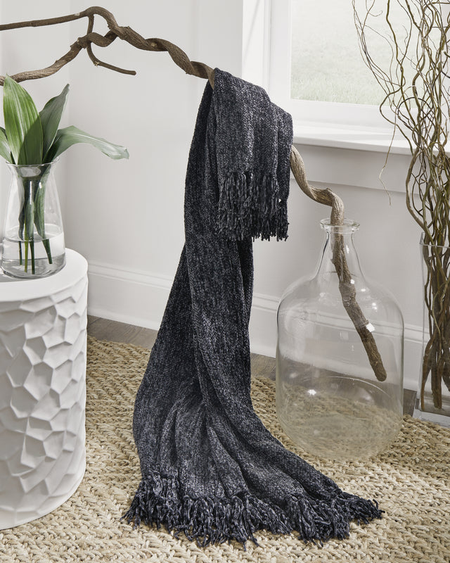 Furniture City Houma - Ashley Furniture - Tamish Throw (Set of 3) - Throw (3/CS) / Black - A1001027