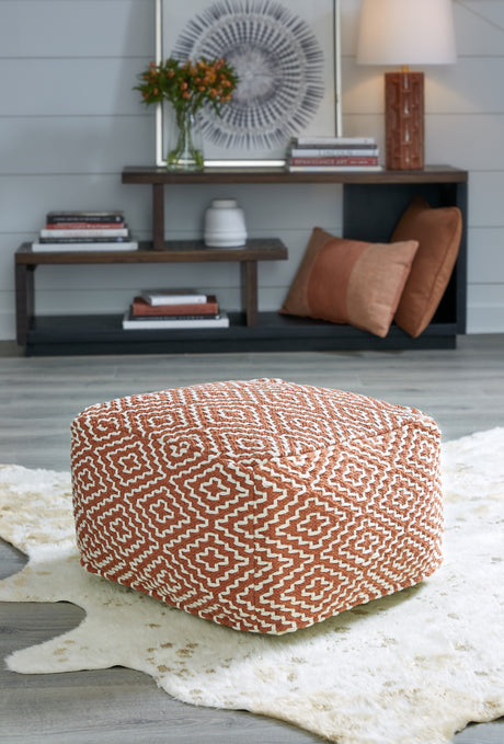 Furniture City Houma - Ashley Furniture - Brynnsen Pouf - Pouf / Rust/Ivory - A1001056