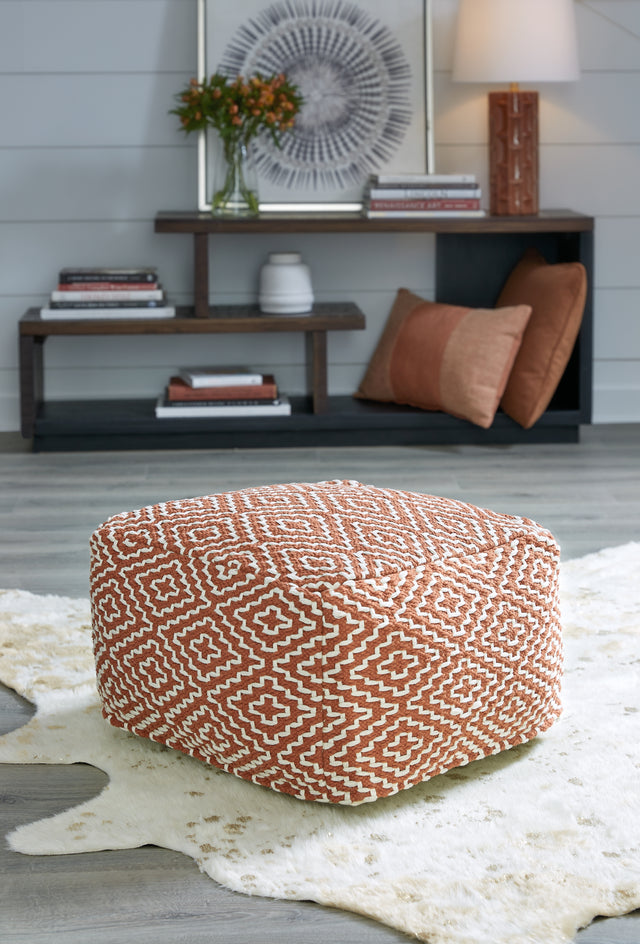 Furniture City Houma - Ashley Furniture - Brynnsen Pouf - Pouf / Rust/Ivory - A1001056