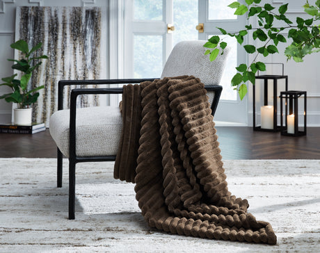 Furniture City Houma - Ashley Furniture - Alsonwell Throw (Set of 3) - Throw (3/CS) / Brown - A1001082