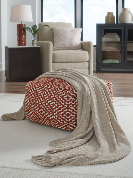 Furniture City Houma - Ashley Furniture - Anawood Throw (Set of 3) - Throw (3/CS) / Oatmeal - A1001096
