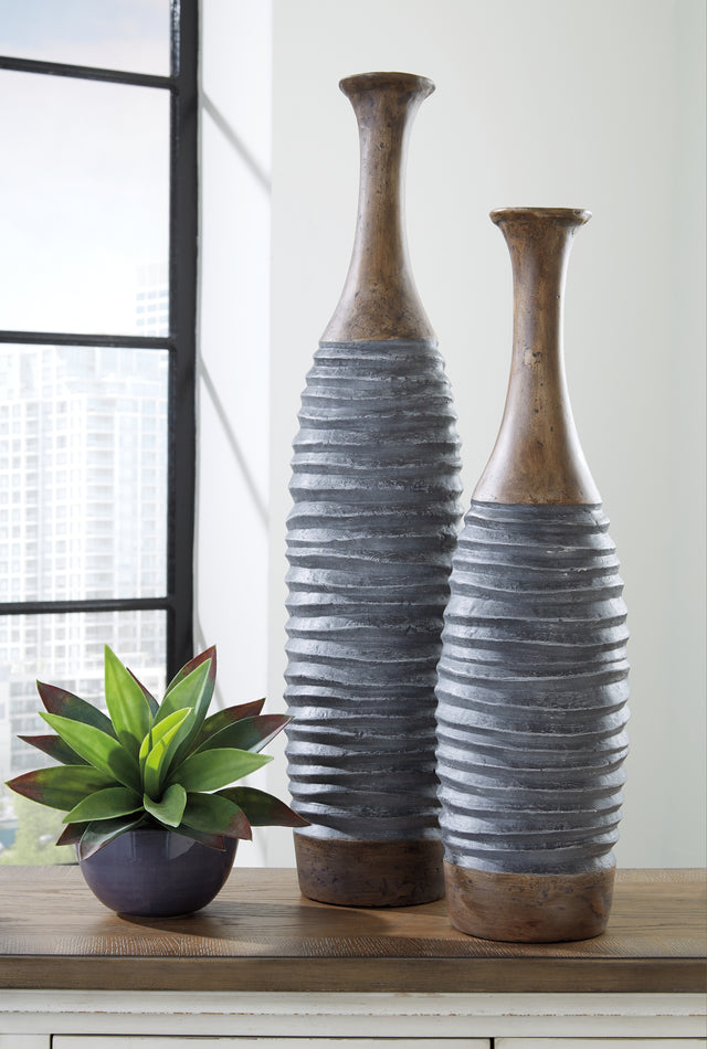 Furniture City Houma - Ashley Furniture - Blayze Vase (Set of 2) - Vase Set (Set of 2) / Antique Gray/Brown - A2000388