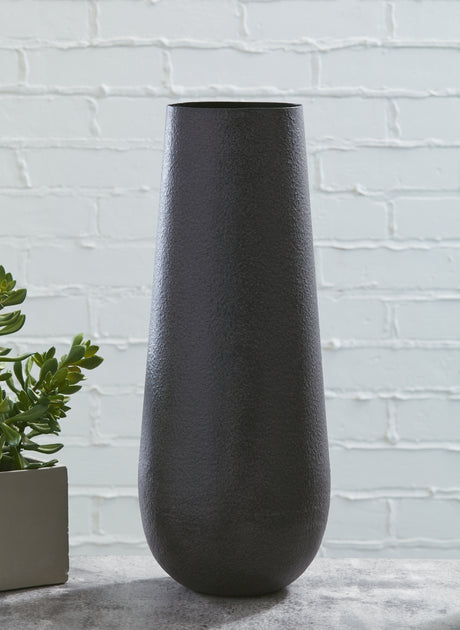 Furniture City Houma - Ashley Furniture - Fynn Vase - Vase / Antique Brown - A2000516