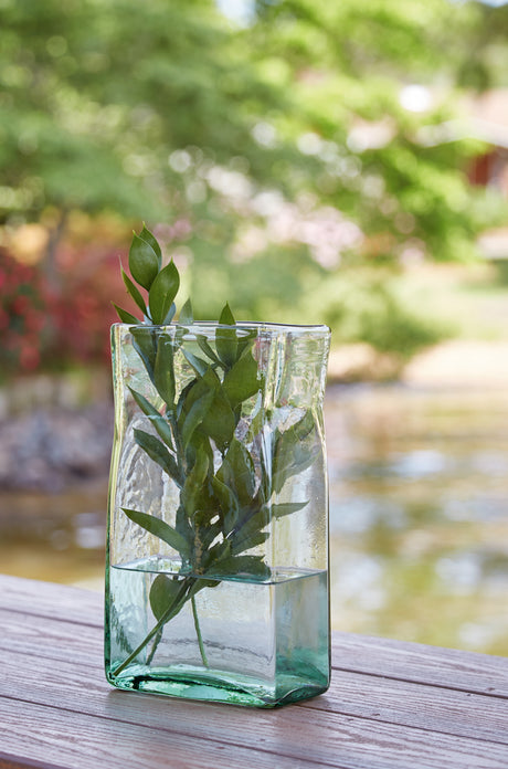Furniture City Houma - Ashley Furniture - Taylow Vase (Set of 3) - Vase (3/CS) / Green - A2000537