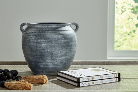 Furniture City Houma - Ashley Furniture - Meadie Vase - Vase / Distressed White - A2000788