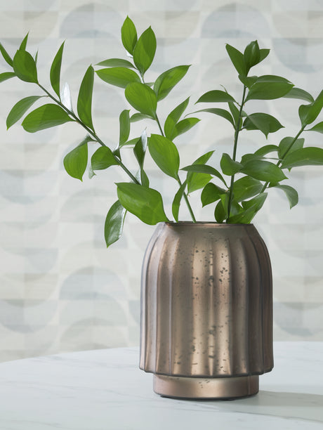 Furniture City Houma - Ashley Furniture - Briarcott Vase - Vase / Brown - A2000703